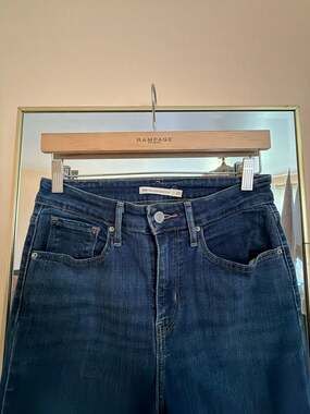 Levi's 725 High Rise Bootcut Jeans Dark Wash Size 28x30